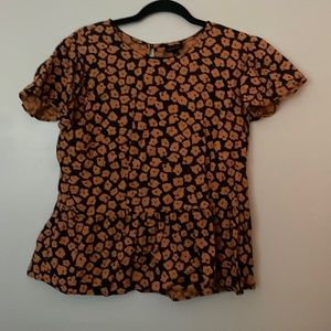 Who What Wear Linen short sleeve blouse. Very nice condition. Buttons & zips. Lg